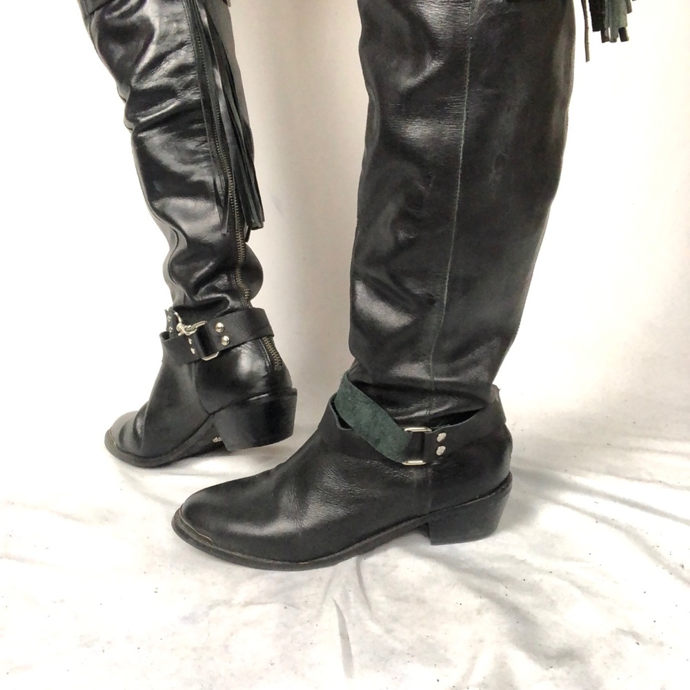 Leather boot straps